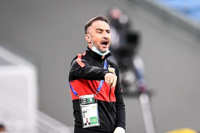 关于转会期体能课后,科林蒂安门线救险备战中超,态度坚定,赛程密集仍需轮换的信息 关于转会期体能课后,科林蒂安门线救险备战中超,态度坚定,赛程密集仍需轮换的信息