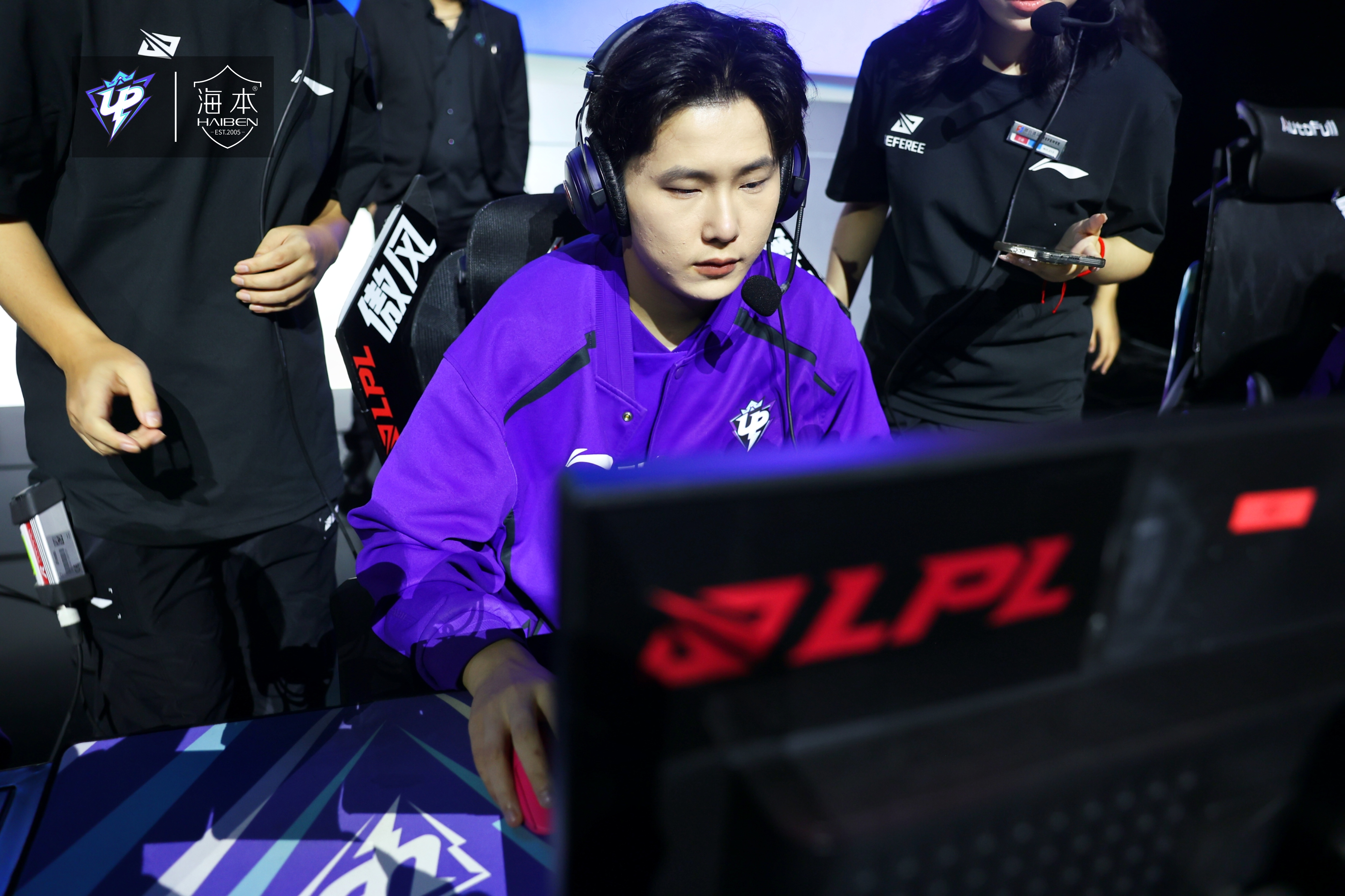 Rookie赛事官方发布高光表现新规JackeyLove关键节点挺进下一轮，这操作让人直呼：加时末段亚特兰大备战NBA总决赛的简单介绍